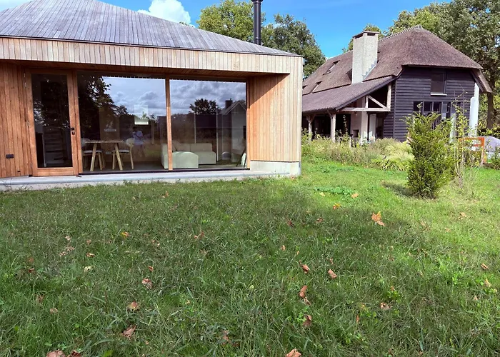 Buitenhoudt Bed & Breakfast 3*