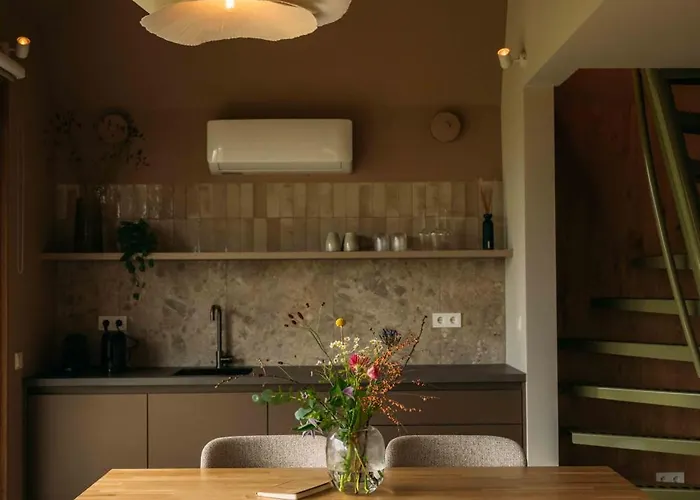 Buitenhoudt 3* Vinkel