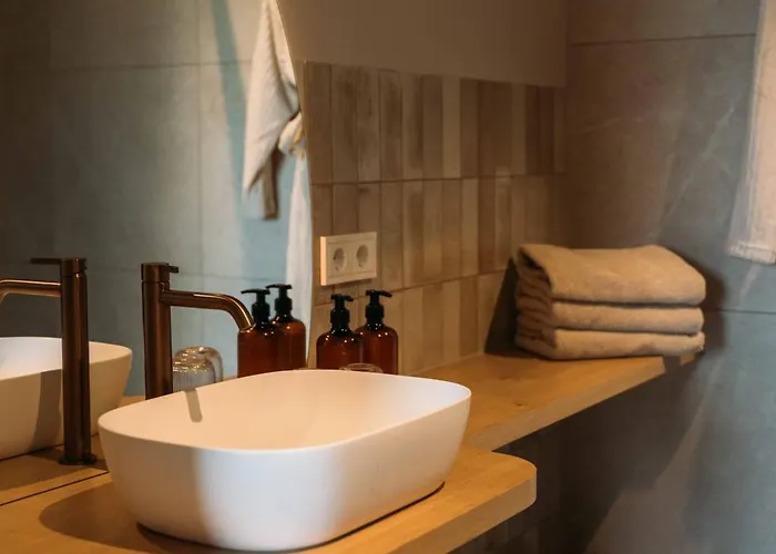 Bed & Breakfast Buitenhoudt 3*