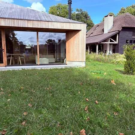 Buitenhoudt Oda ve Kahvaltı 3*