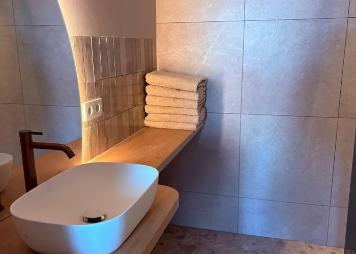 Buitenhoudt Oda ve Kahvaltı 3*