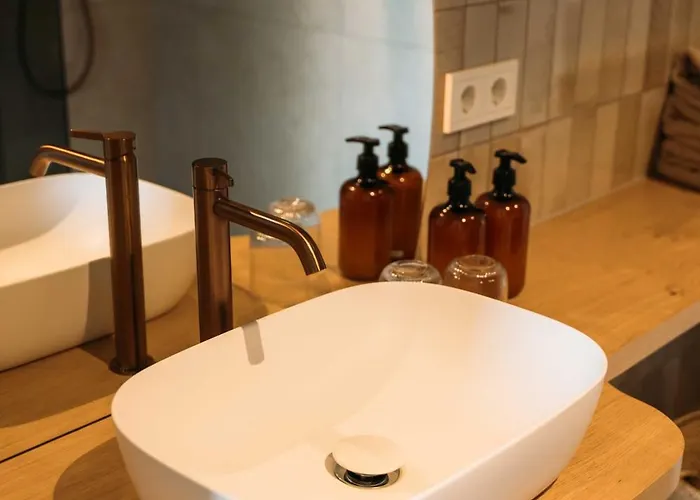 Bed & Breakfast Buitenhoudt 3*